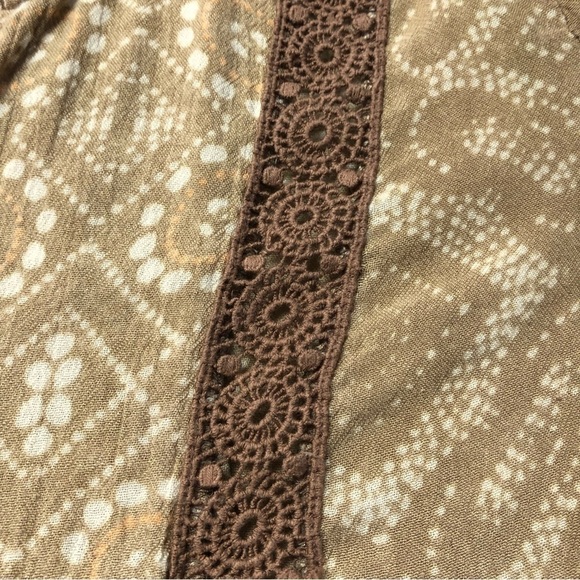 O’NEILL Brown Boho Flowy V-Neck Babydoll Top With Crochet Detailing Size Medium - Picture 5 of 12